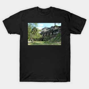 Guatemala - site archéologique de Tikal T-Shirt